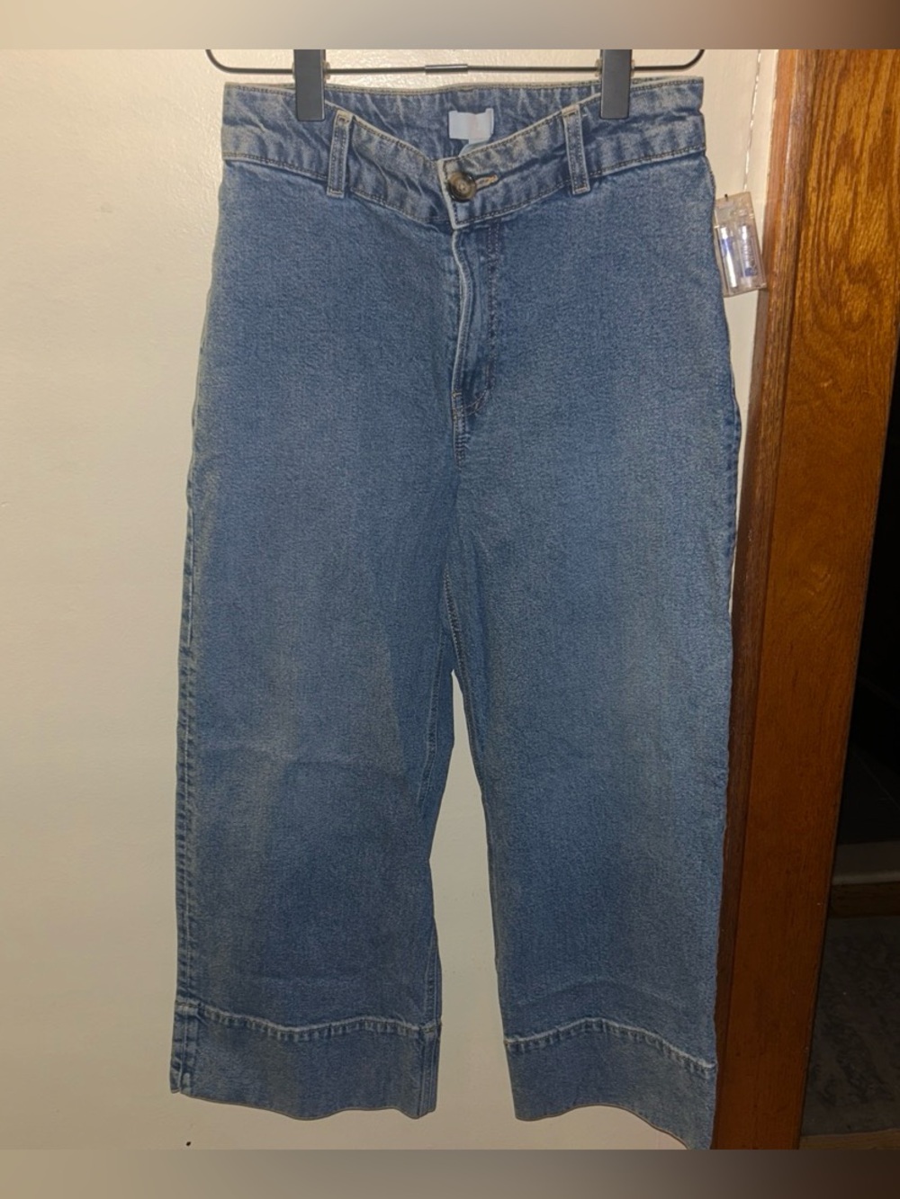 H&M Classic Wide-Leg women’s capri denim in Light Blue